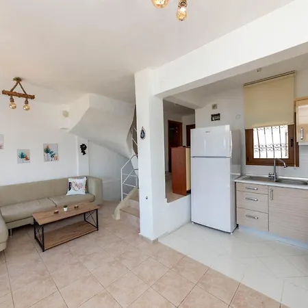 Triplex With An Amazing View فيلة غوندوغان