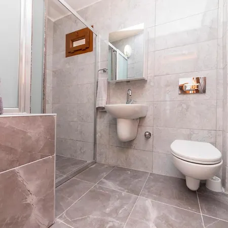 فيلة Triplex With An Amazing View